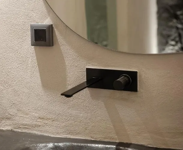 One Of One - Aether 아파트 *